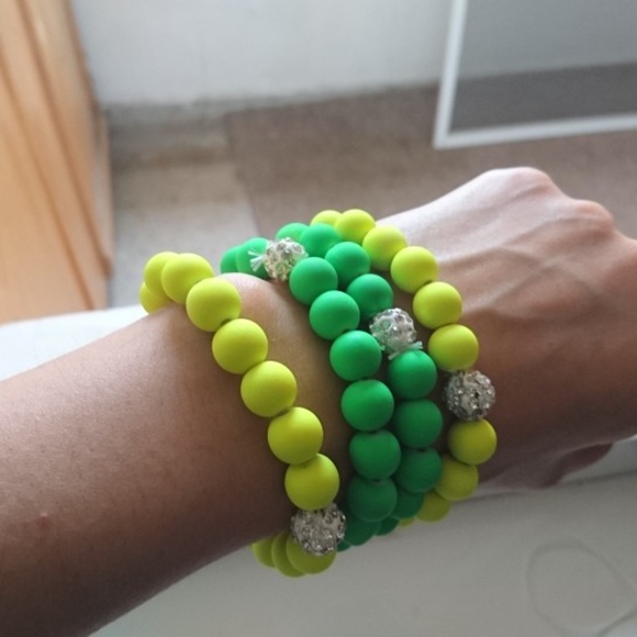 Neon Yellow Ball Shamballa Stretch Bracelet Unisex - Picture 7 of 8